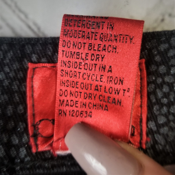 V Christina Black Reptile Print High Waist Flare - Picture 8 of 8